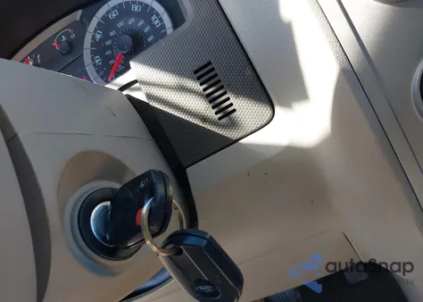 2011 Ford Escape Xlt Automatic z USA, uszkodzony, nr VIN 1FMCU9D75BKB62562